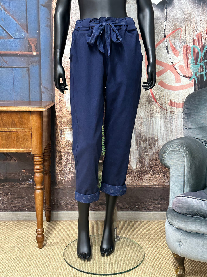 Hose in Übergröße mit bedrucktem Bund und Umschlag (42/46) MADE IN ITALY