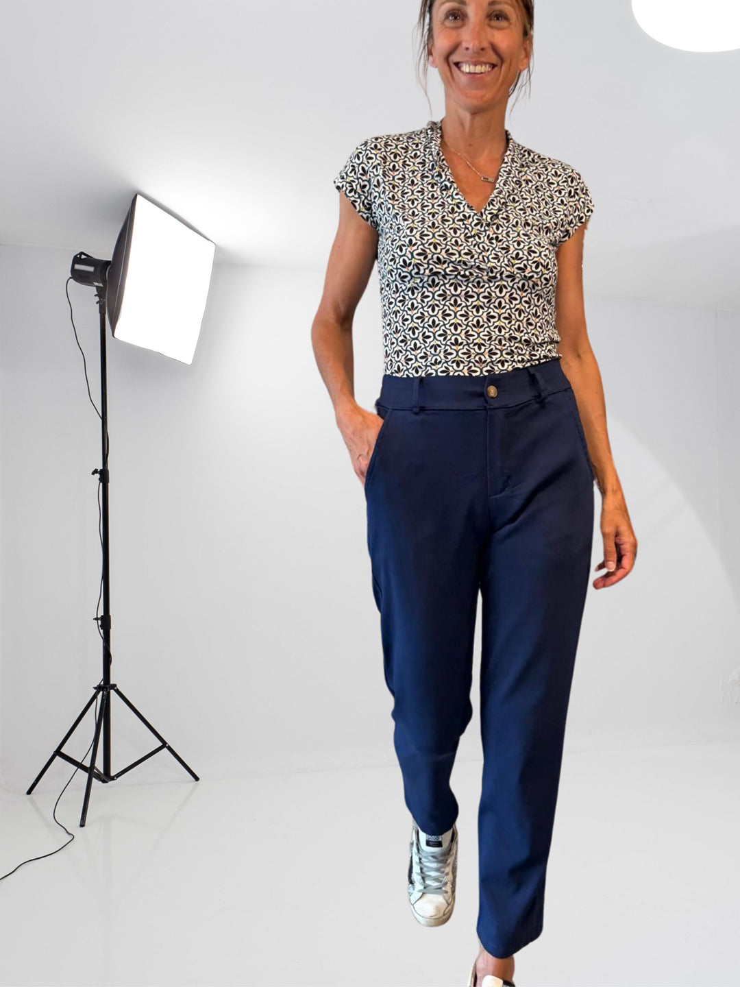 Marineblaue Chino-Hose