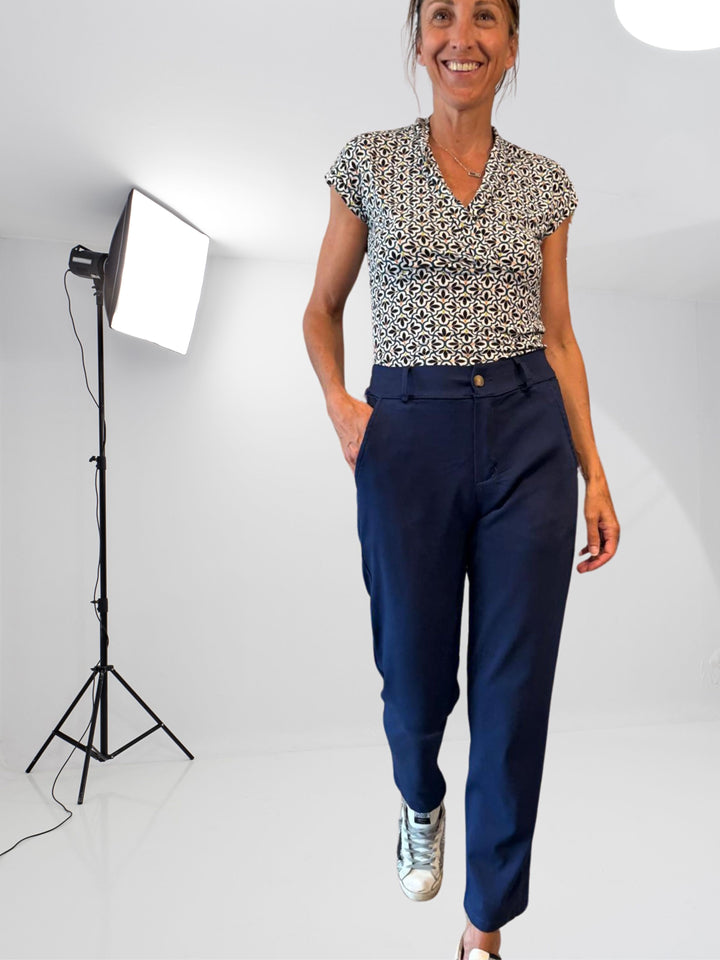 Marineblaue Chino-Hose
