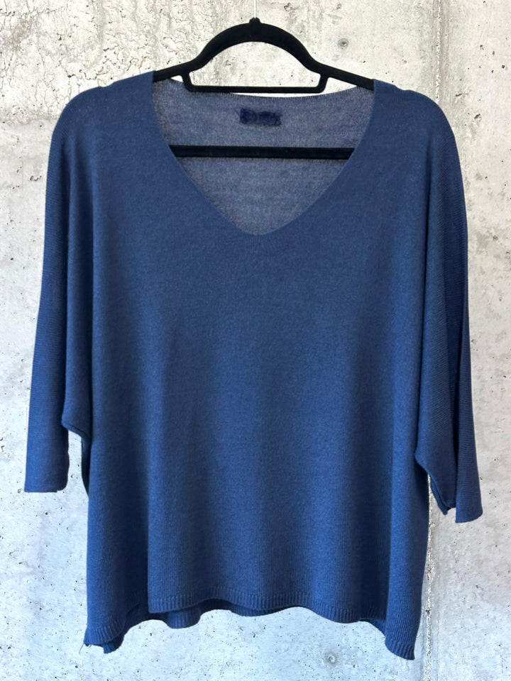 Kurzer Feinstrickpullover mit 3/4-Ärmeln & V-Ausschnitt (36/40) MADE IN 🇮🇹