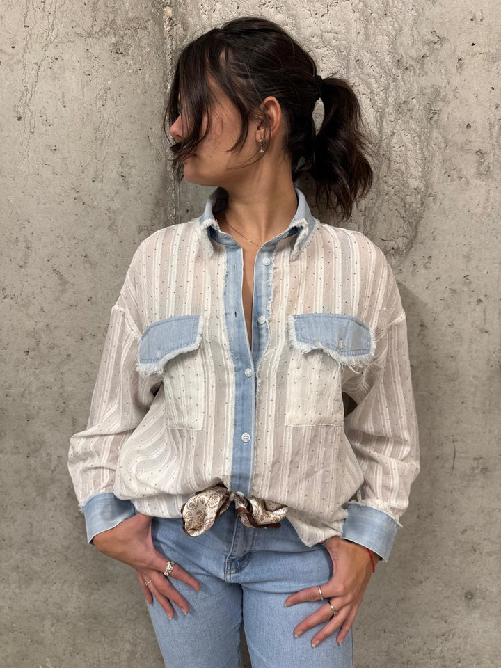 Chemise "strass" blanc & denim clair  (38/40) et (40/42)