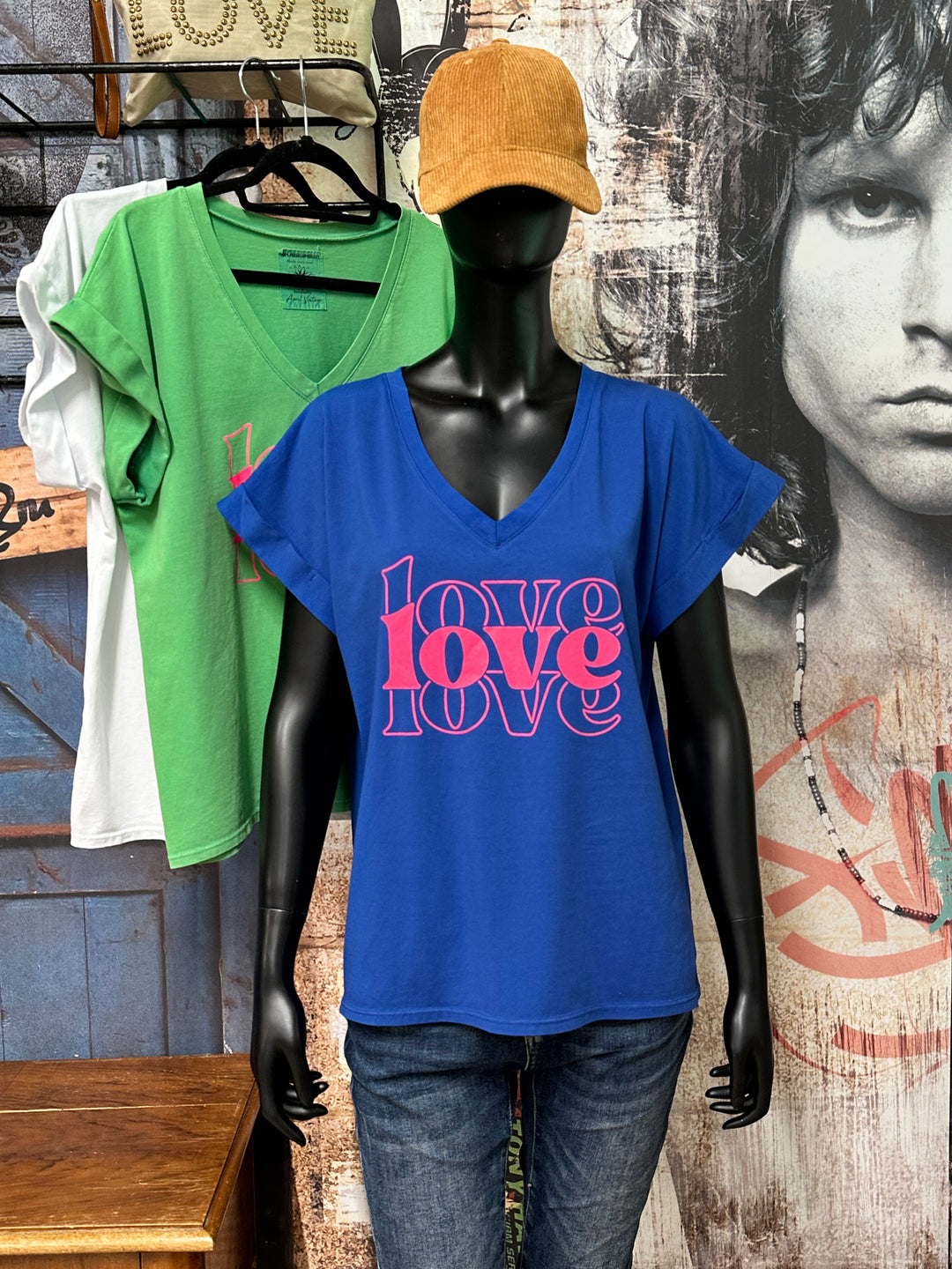 T-Shirt mit V-Ausschnitt „LOVE“ (38/42) MADE IN ITALY