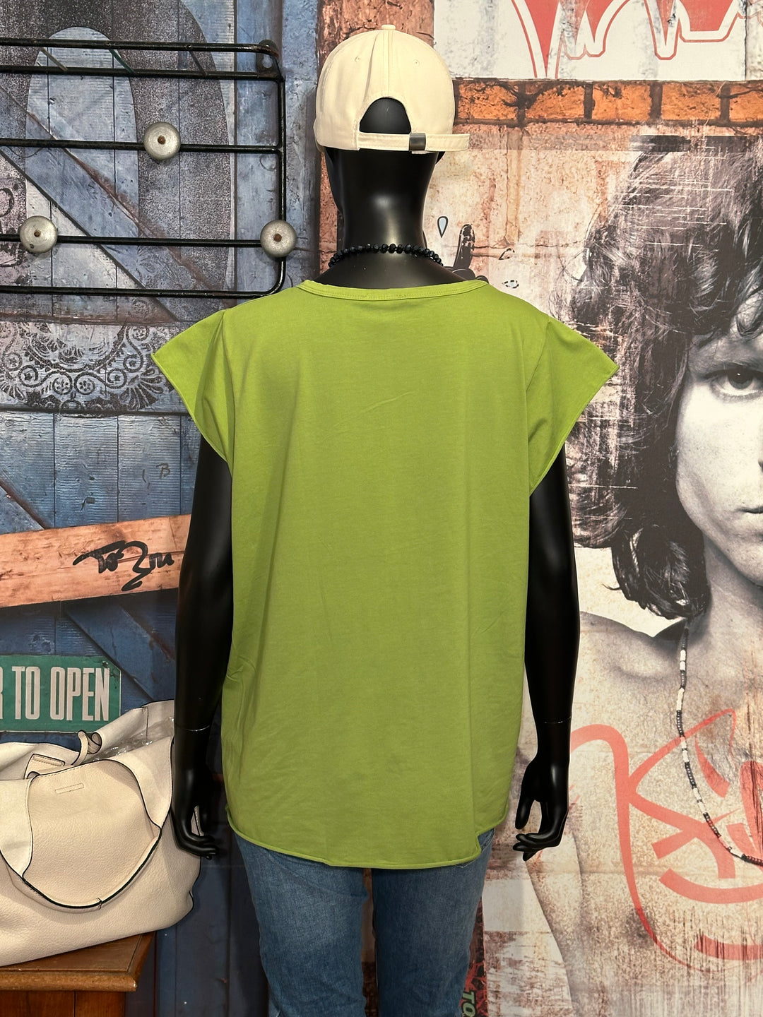 Einfarbiges T-Shirt mit Rundhalsausschnitt in Anisgrün