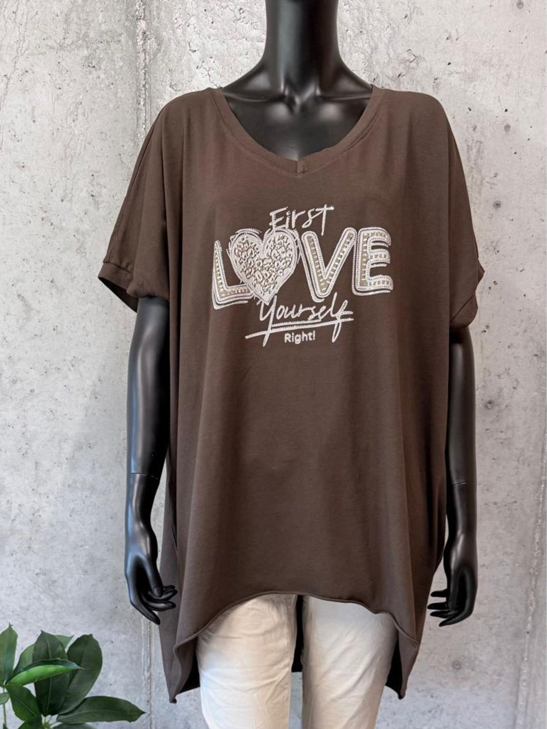 T-shirt << LOVE >> 42/48