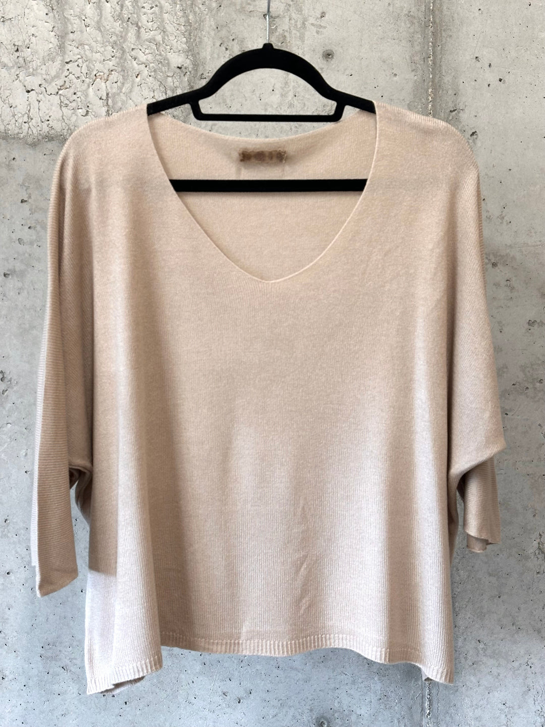 Kurzer Feinstrickpullover mit 3/4-Ärmeln & V-Ausschnitt (36/40) MADE IN 🇮🇹