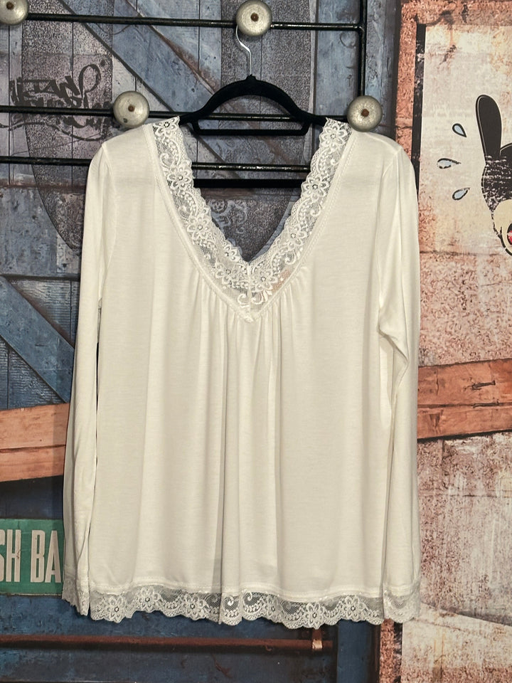 Top mit V-Ausschnitt Spitze vorne & hinten off-white