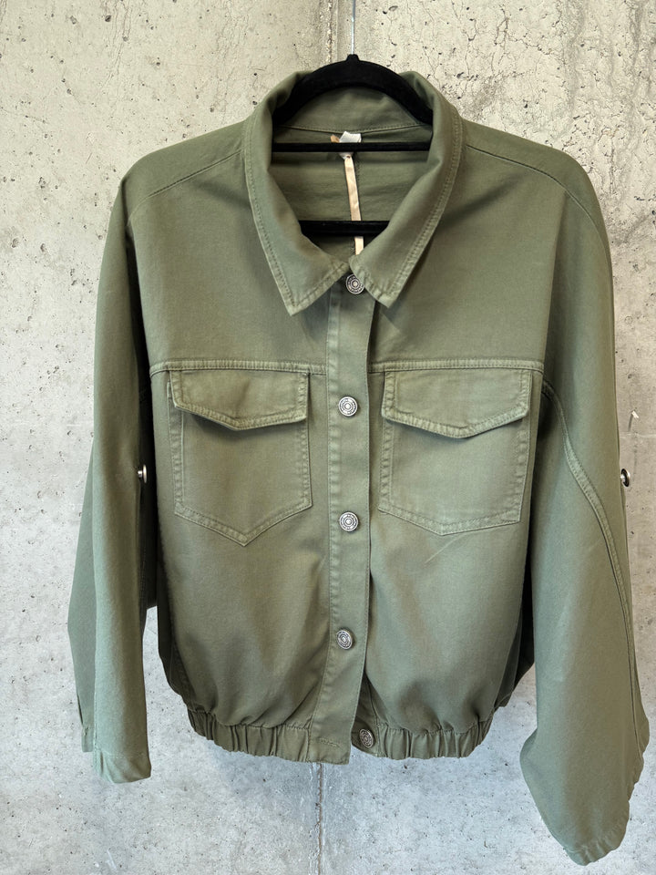 Kurze Oversize-Jacke aus 97 % Baumwolle (36/42) Hergestellt in Italien