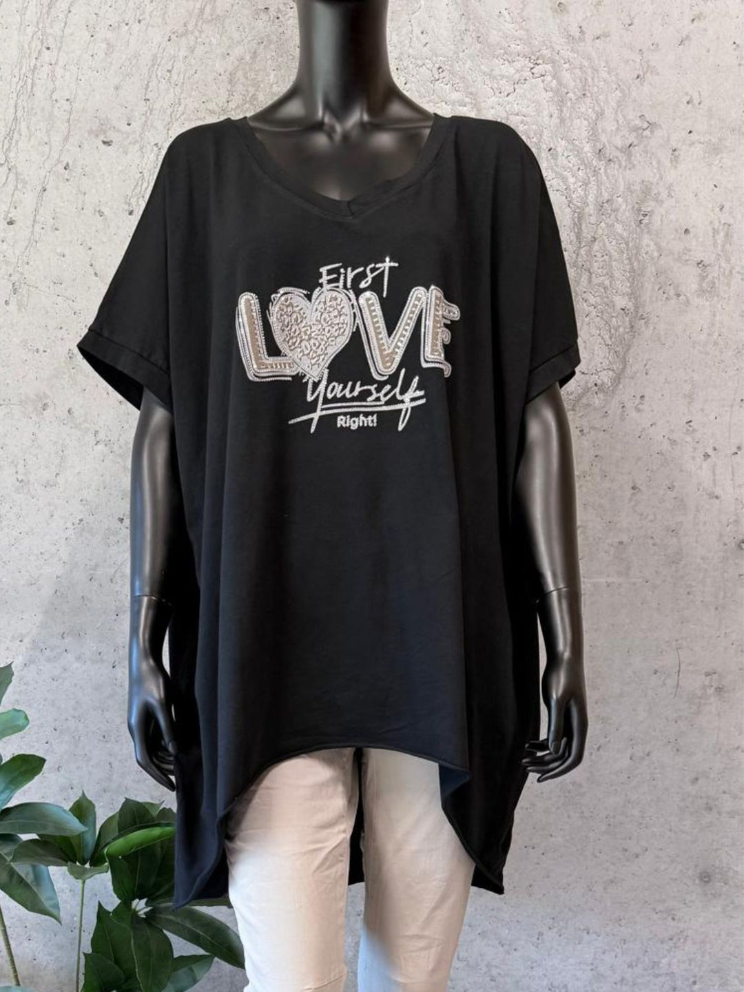 T-shirt << LOVE >> 42/48