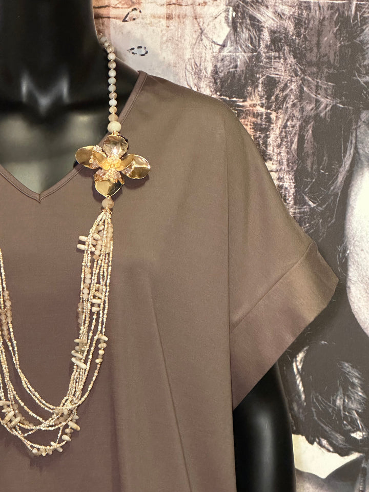 Fließendes T-Shirt mit V-Ausschnitt + SIZE khaki/taupe