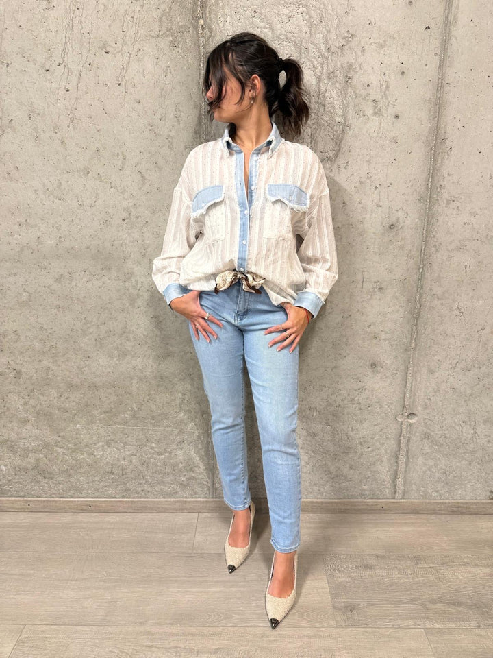 Chemise "strass" blanc & denim clair  (38/40) et (40/42)