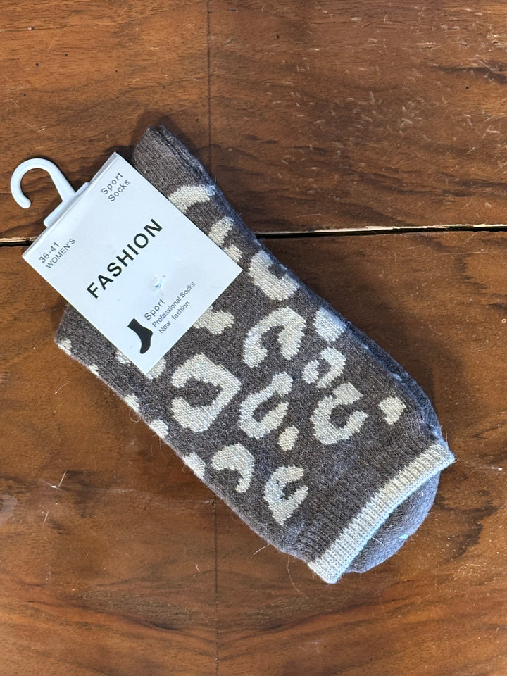 Kuschelige, halblange Socken "Leo".