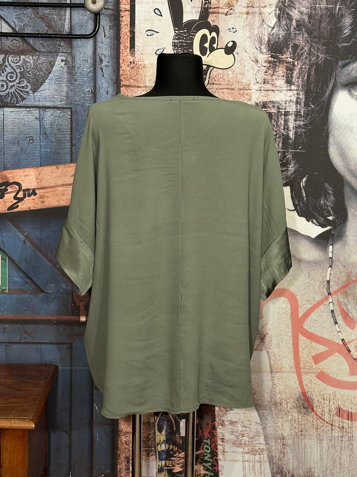 Blouse + size 100% viscose col V satiné kaki