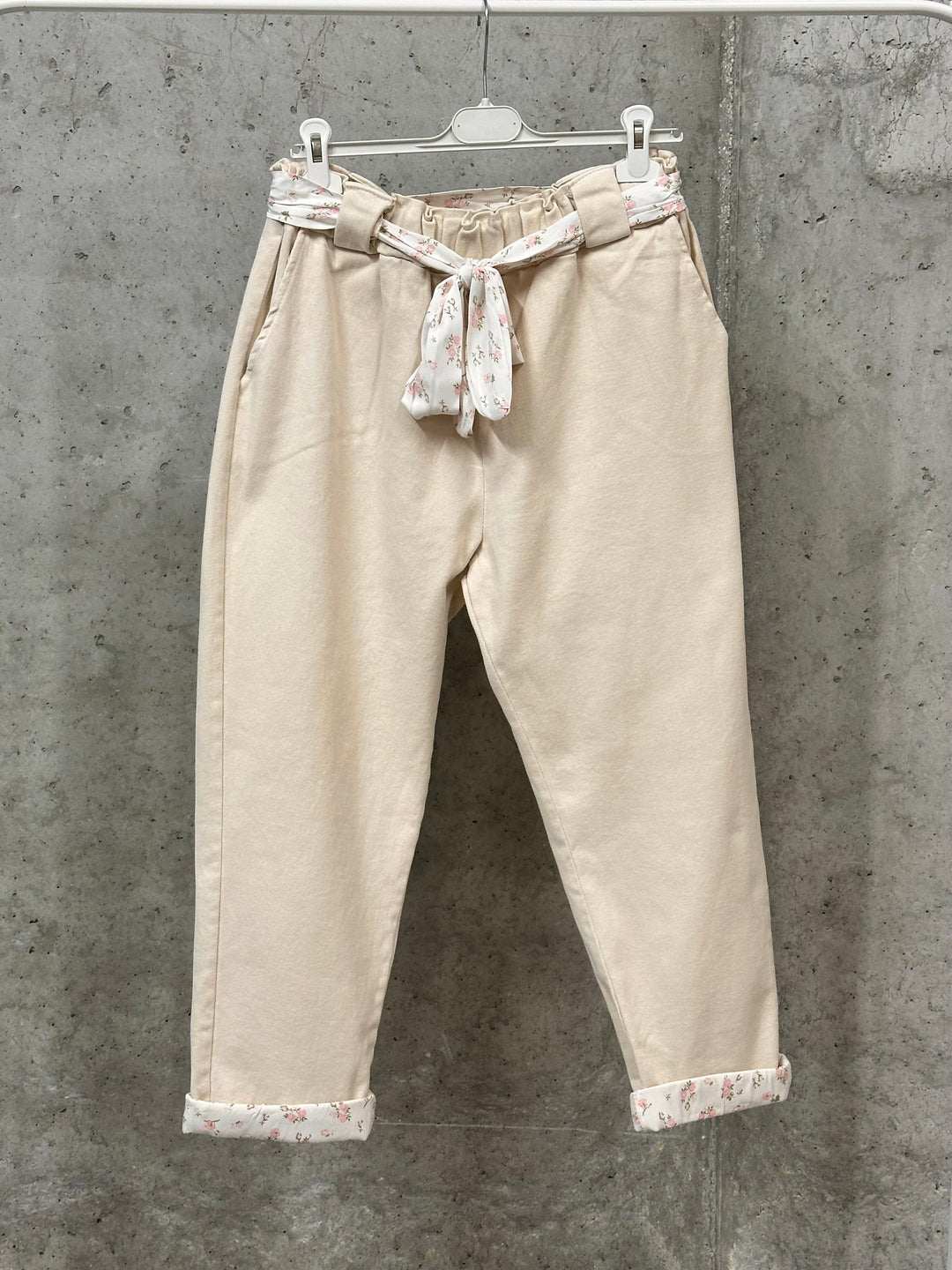 Hose in Übergröße mit bedrucktem Bund und Umschlag (42/46) MADE IN ITALY