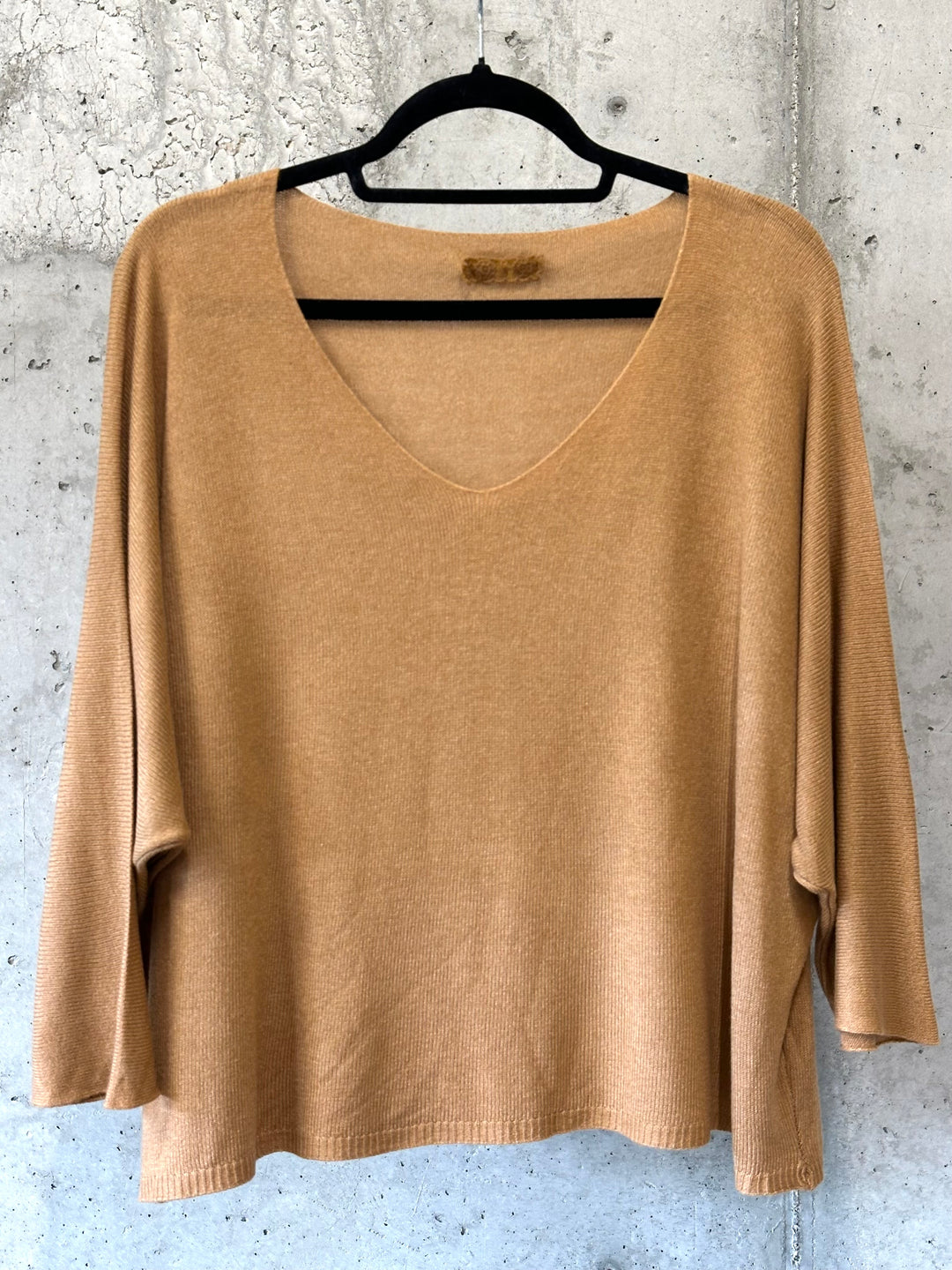 Kurzer Feinstrickpullover mit 3/4-Ärmeln & V-Ausschnitt (36/40) MADE IN 🇮🇹