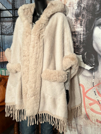 Cocooning Poncho beige