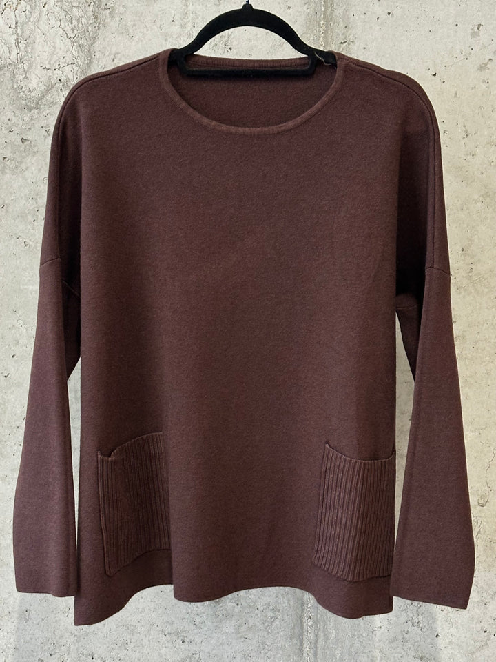 Pullover mit Rundhalsausschnitt & aufgesetzten Taschen (38/42) MADE IN 🇮🇹