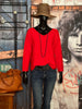 Weicher roter Pullover