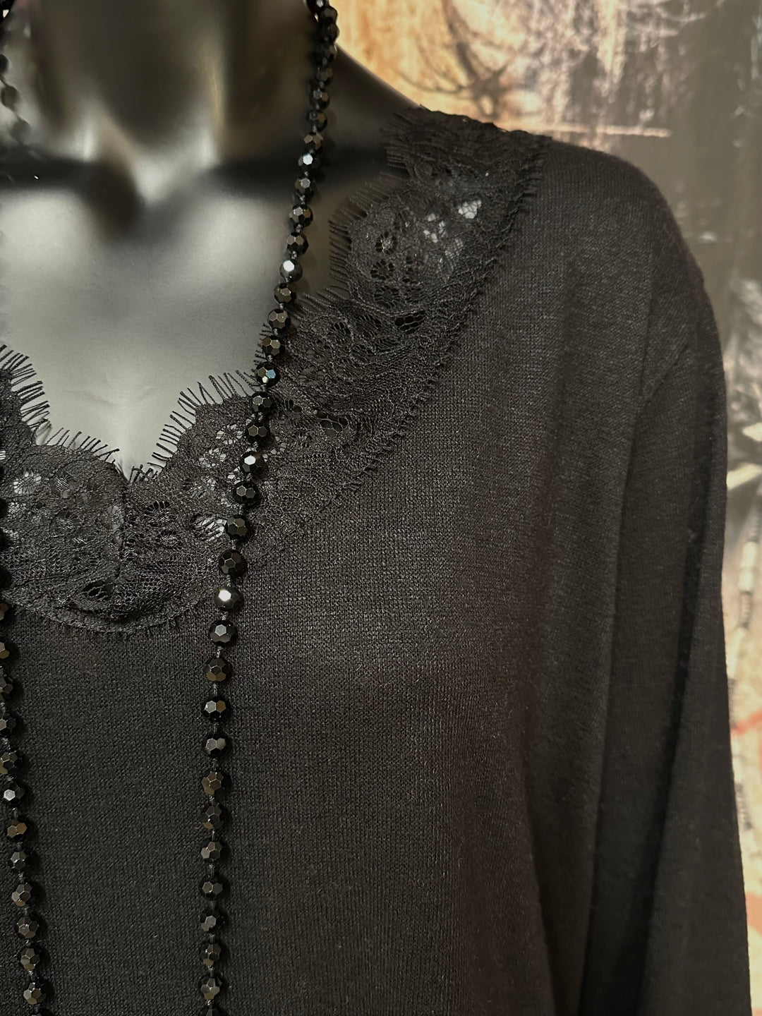 Flüssiger Pullover mit V-Ausschnitt und Spitze (42/46) MADE IN 🇮🇹