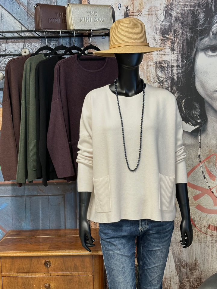 Pullover mit Rundhalsausschnitt & aufgesetzten Taschen (38/42) MADE IN 🇮🇹