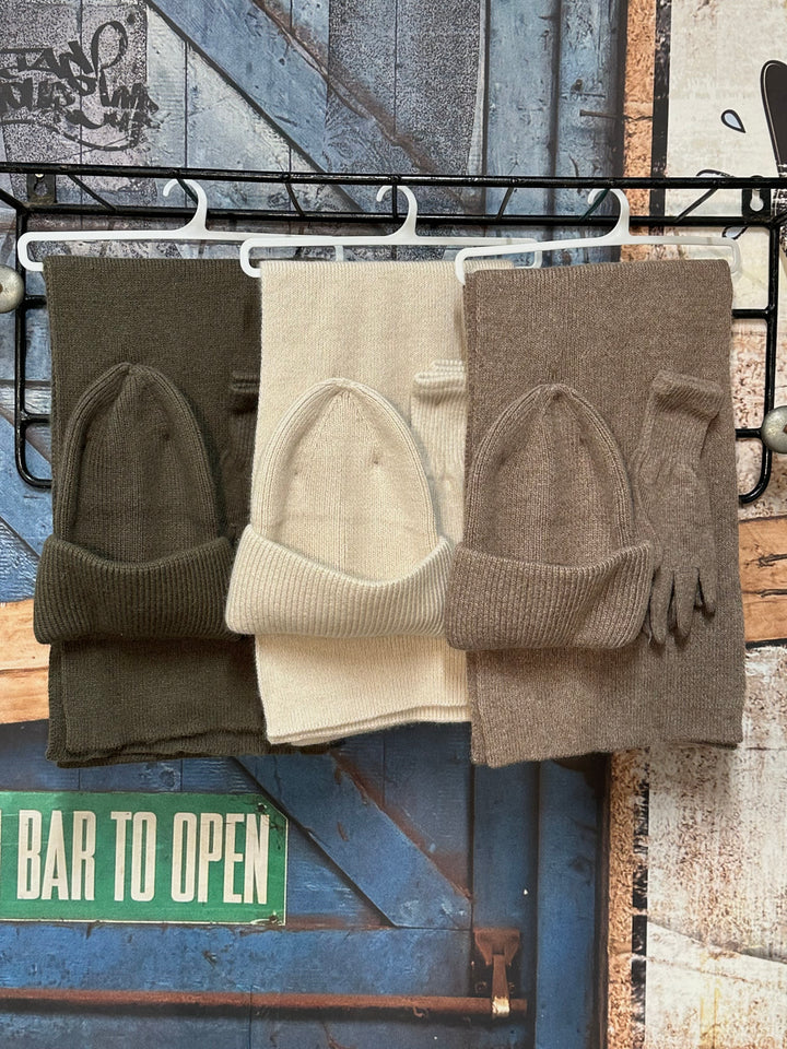 Ensemble d'hiver bonnet, écharpe & gants