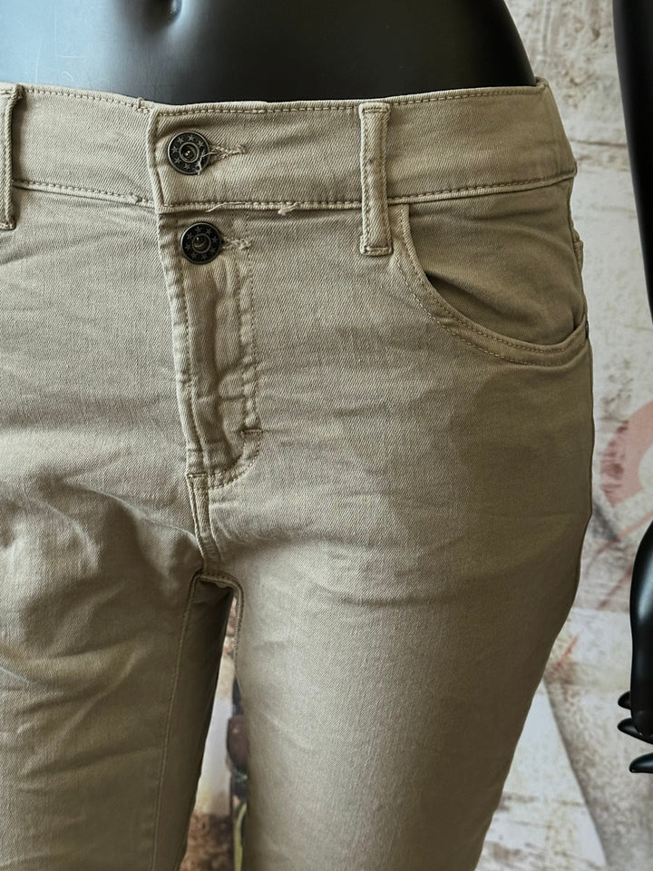 Stretch-Jeans mit elastischem Bund in Taupe