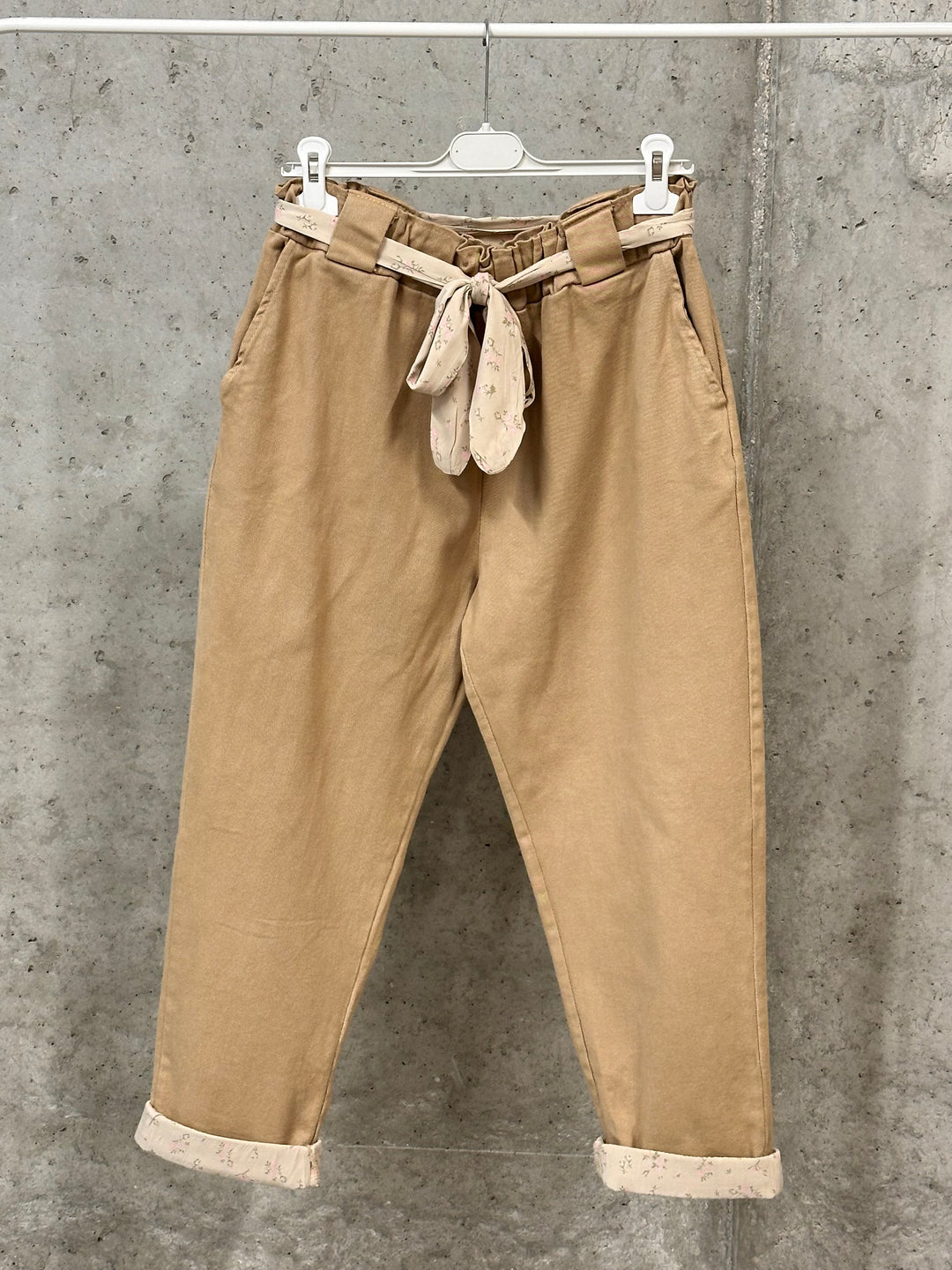 Hose in Übergröße mit bedrucktem Bund und Umschlag (42/46) MADE IN ITALY