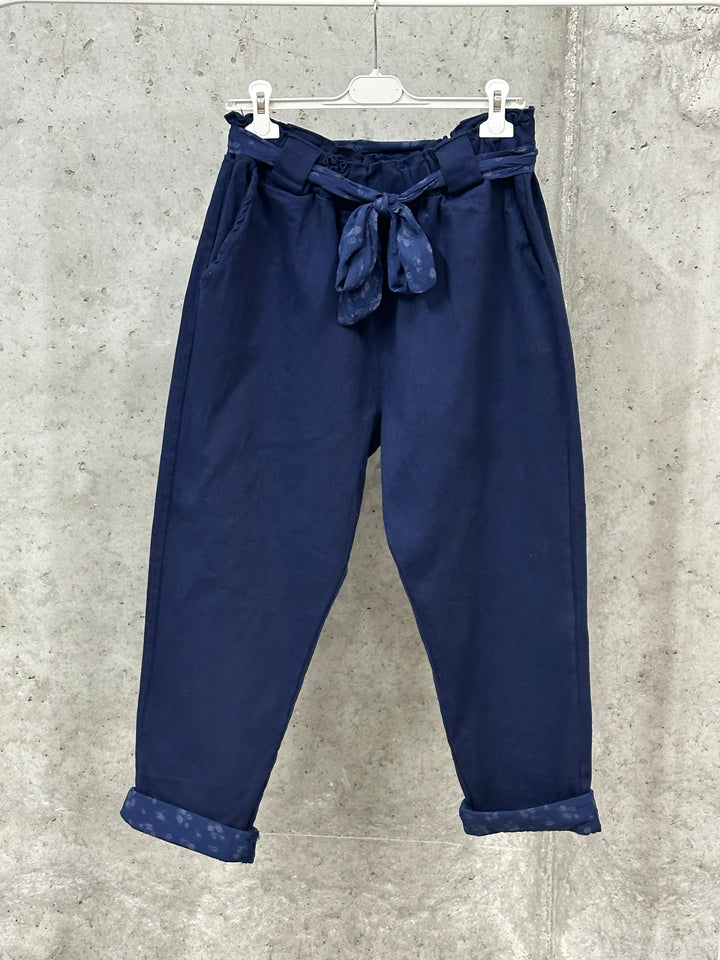 Hose in Übergröße mit bedrucktem Bund und Umschlag (42/46) MADE IN ITALY