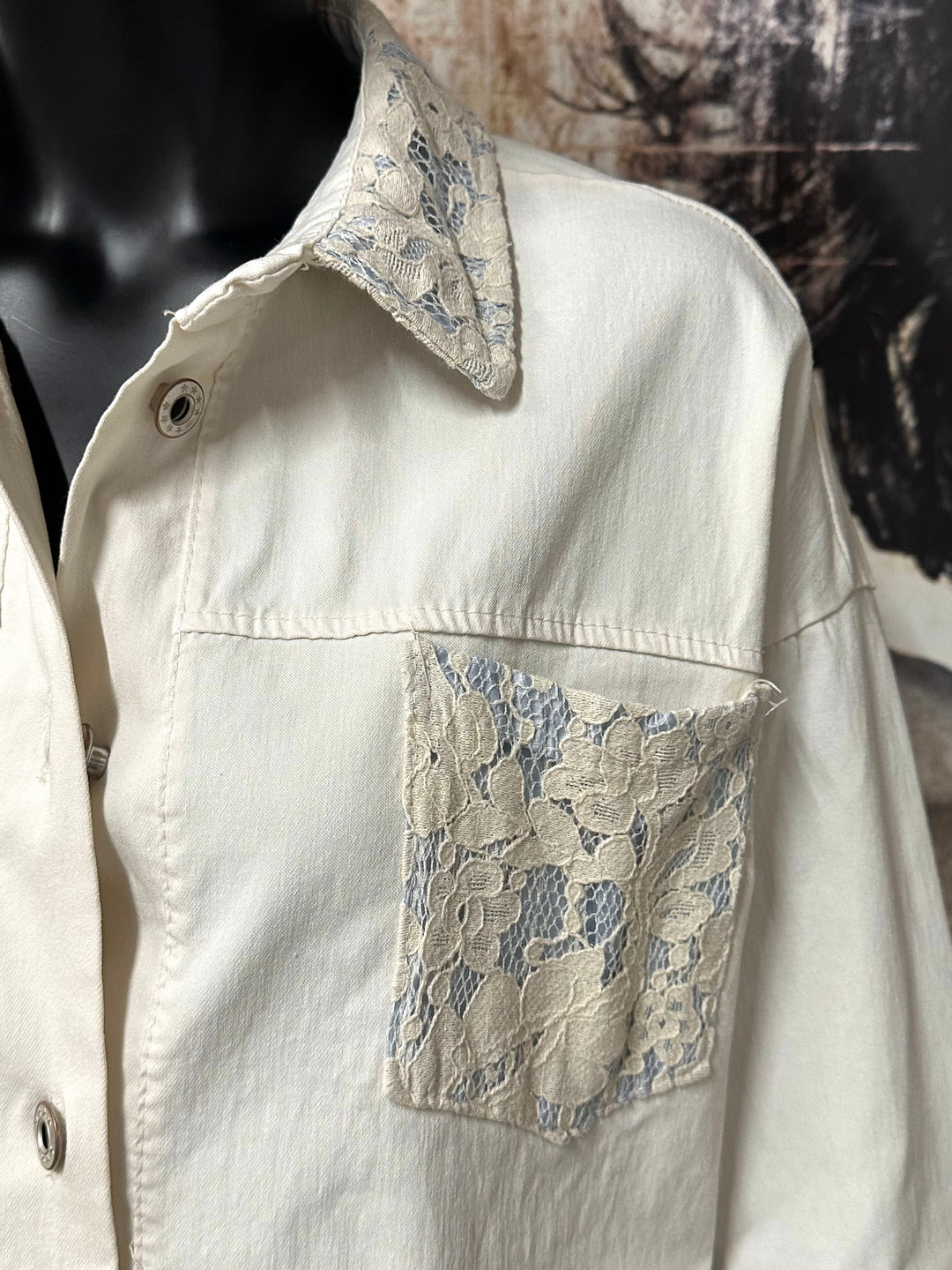 Chemise stretch crème  & bleu clair détails dentelle (38/42)