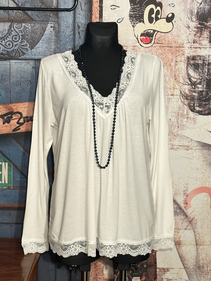 Top mit V-Ausschnitt Spitze vorne & hinten off-white