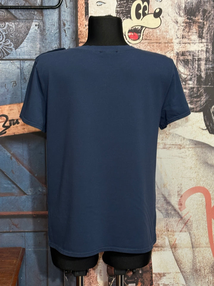 T-Shirt mit Rundhalsausschnitt & Knöpfen in Marineblau