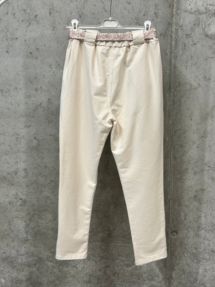 Jogginghose im Komfort-Schnitt mit geblümtem Bund, Größe 38/40, MADE IN ITALY