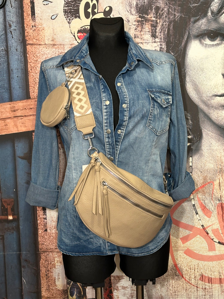 Gürteltasche mit Schulterriemen in Beige