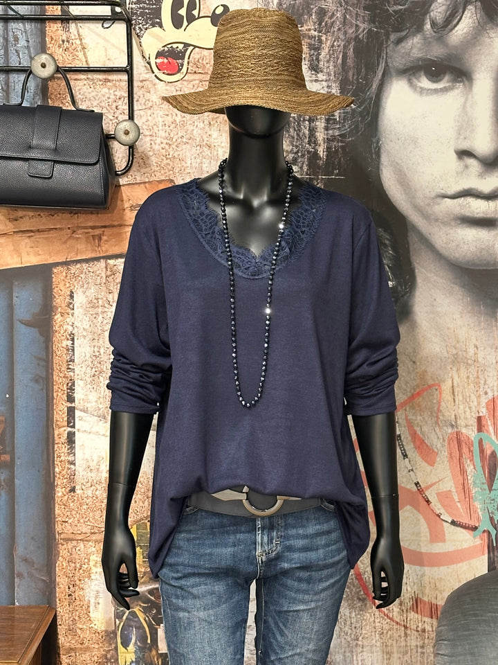 Flüssiger Pullover mit V-Ausschnitt und Spitze (42/46) MADE IN 🇮🇹