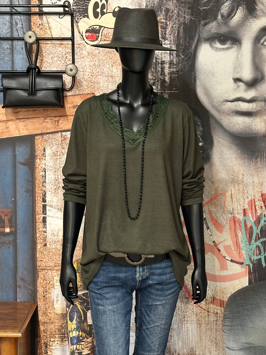 Flüssiger Pullover mit V-Ausschnitt und Spitze (42/46) MADE IN 🇮🇹