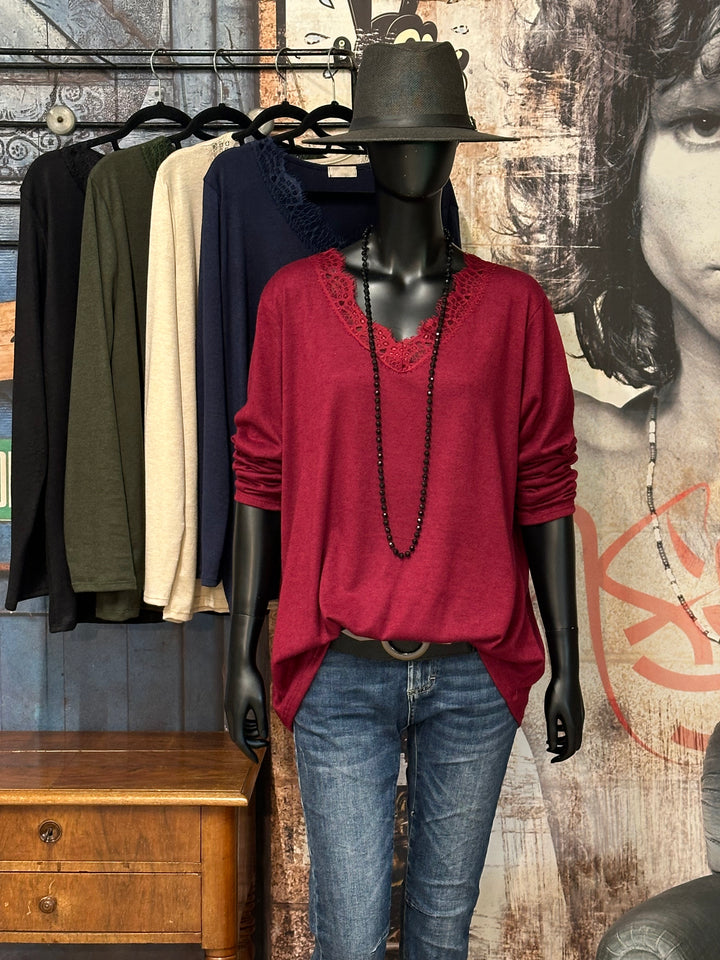 Flüssiger Pullover mit V-Ausschnitt und Spitze (42/46) MADE IN 🇮🇹