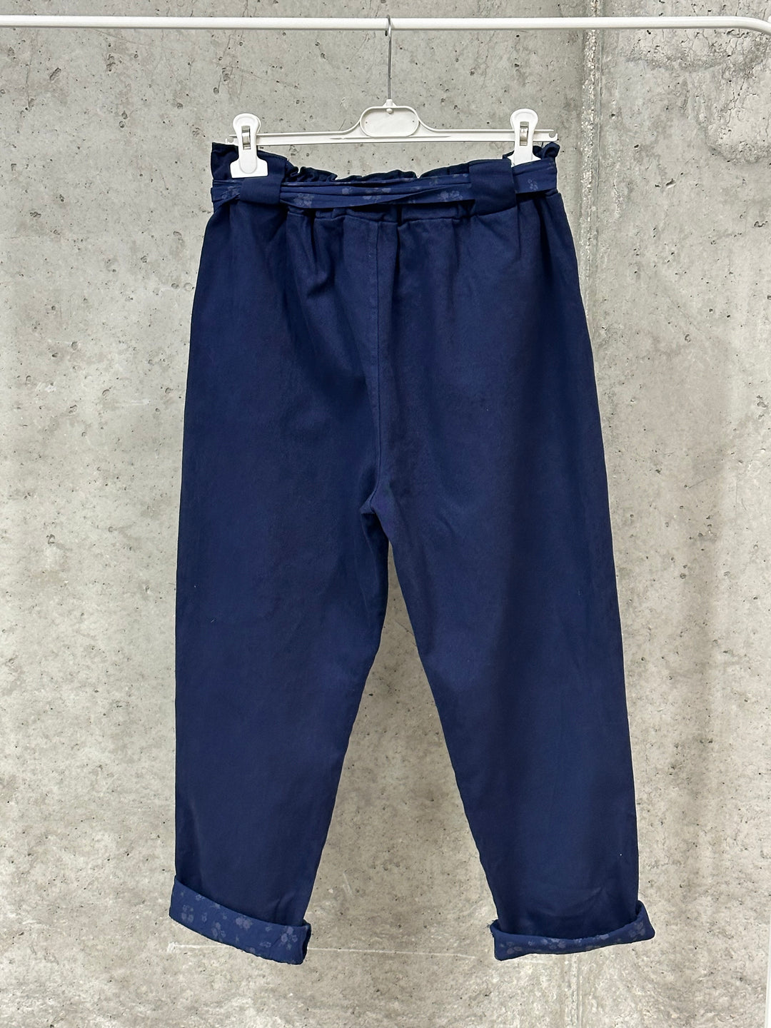 Hose in Übergröße mit bedrucktem Bund und Umschlag (42/46) MADE IN ITALY