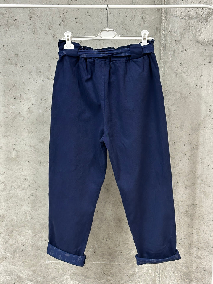 Hose in Übergröße mit bedrucktem Bund und Umschlag (42/46) MADE IN ITALY