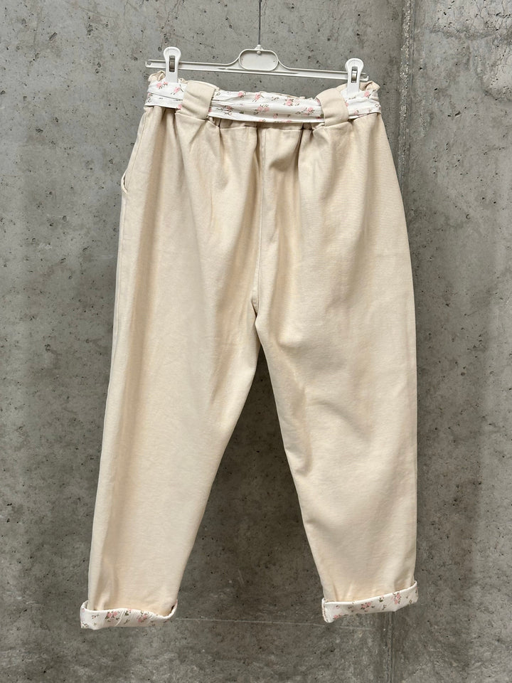 Hose in Übergröße mit bedrucktem Bund und Umschlag (42/46) MADE IN ITALY