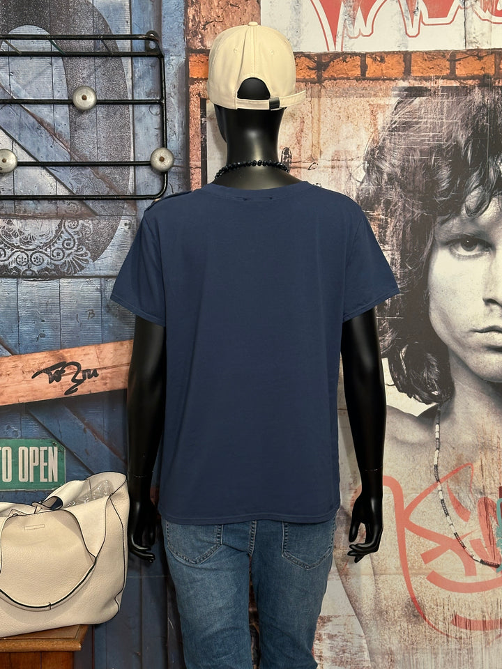 T-Shirt mit Rundhalsausschnitt & Knöpfen in Marineblau