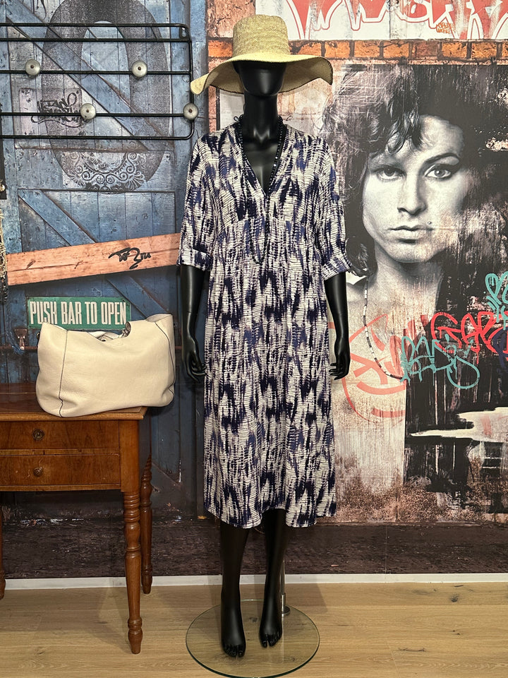 Midikleid mit Batikmuster Marineblau, Weiß & Malve