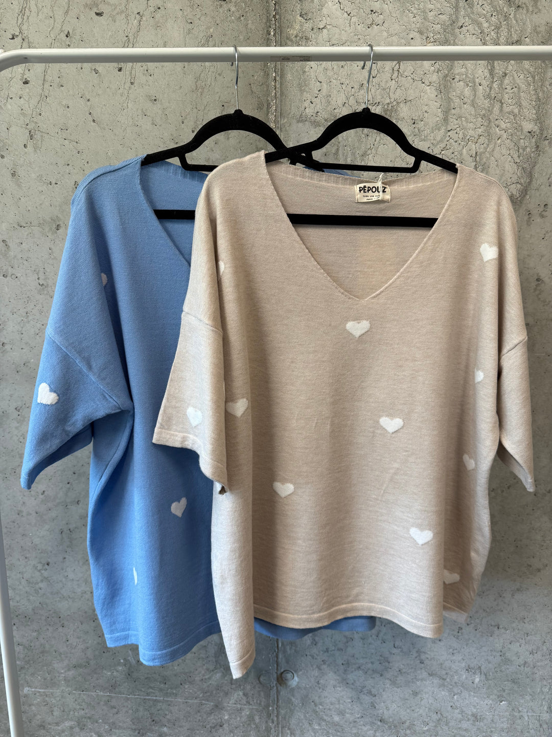 Pullover mit Herzmuster und kurzen Ärmeln, Größe 40/46