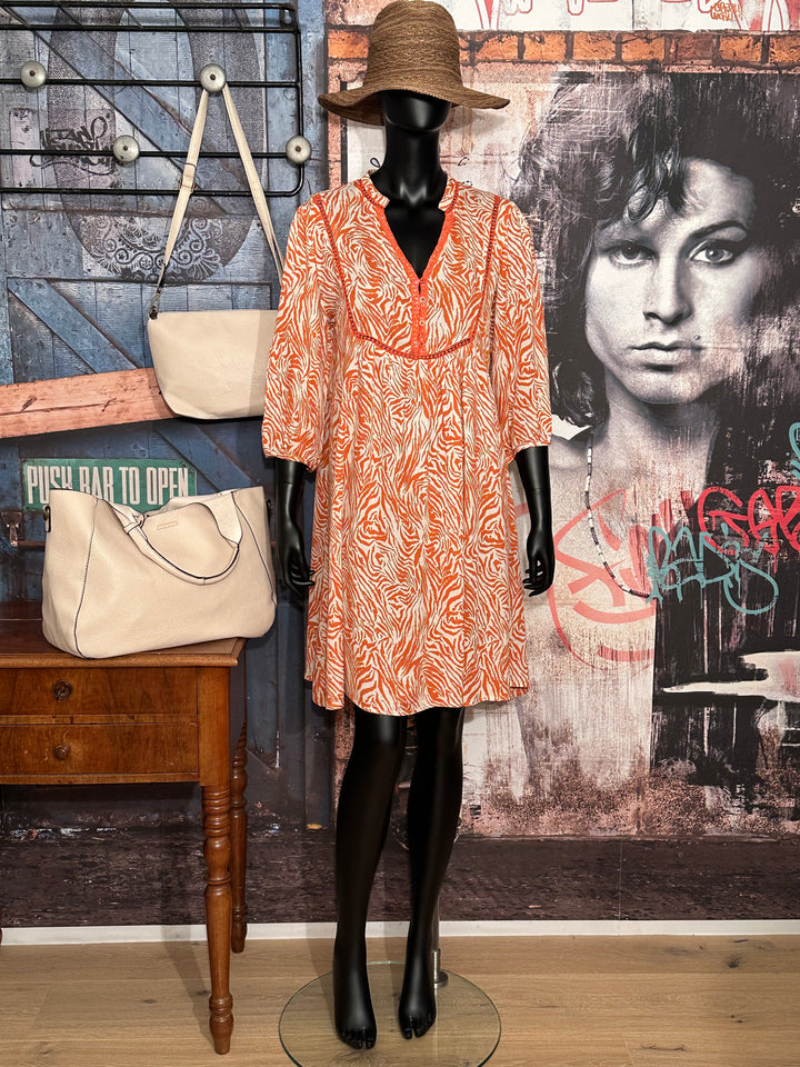 Kleid aus 100% Viskose mit "Zebra"-Muster in rostrot & ecru