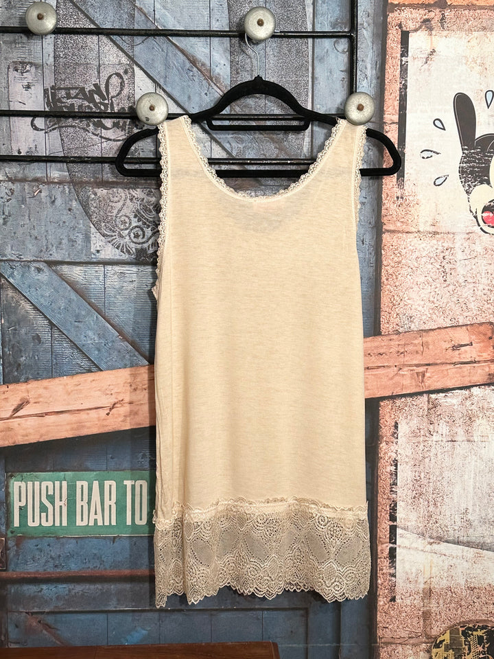 Unterziehpullover aus Spitze ohne Ärmel & Rundhalsausschnitt beige