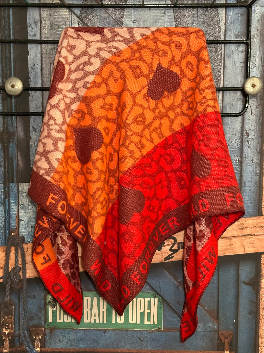 Echarpe triangle "Forever wild"