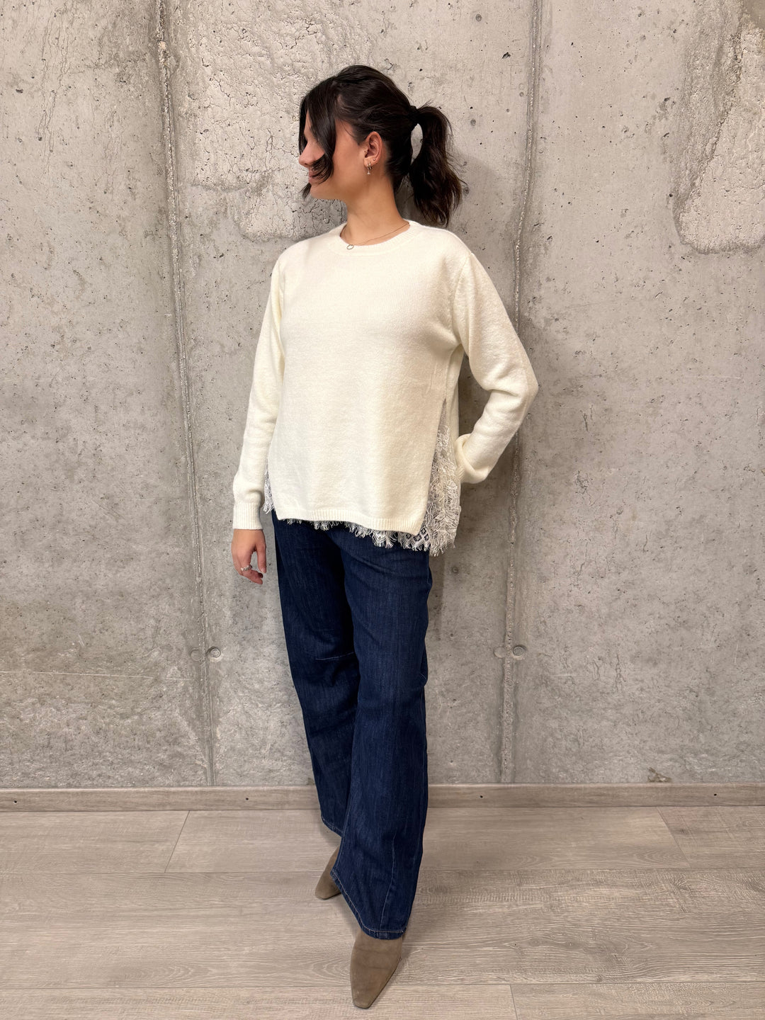 Pull douillet col rond et dentelle (38/42)