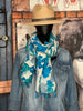 Foulard "fleurs de lys"  tons blanc, bleu & turquoise…. 100% naturel