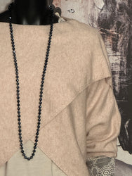 Kurzer Pullover mit Cache-Coeur in Beige