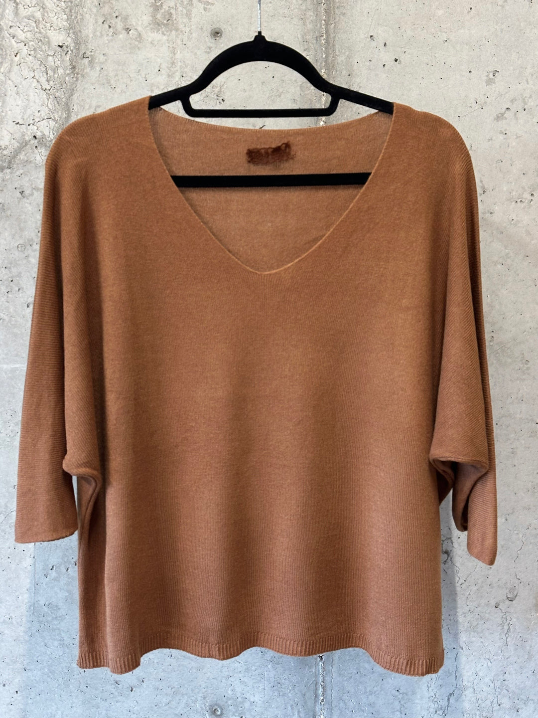 Pull court en maille fine manches 3/4 & col V (36/40) MADE IN 🇮🇹