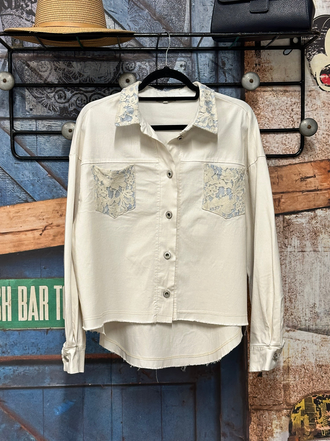 Chemise stretch crème  & bleu clair détails dentelle (38/42)