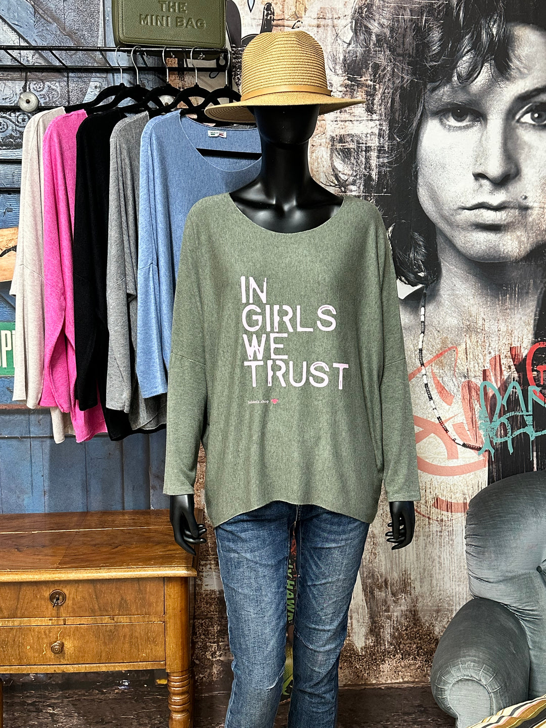 Pull fluide & col rond "IN GIRLS WE TRUST" (38/42) MADE IN ITALY